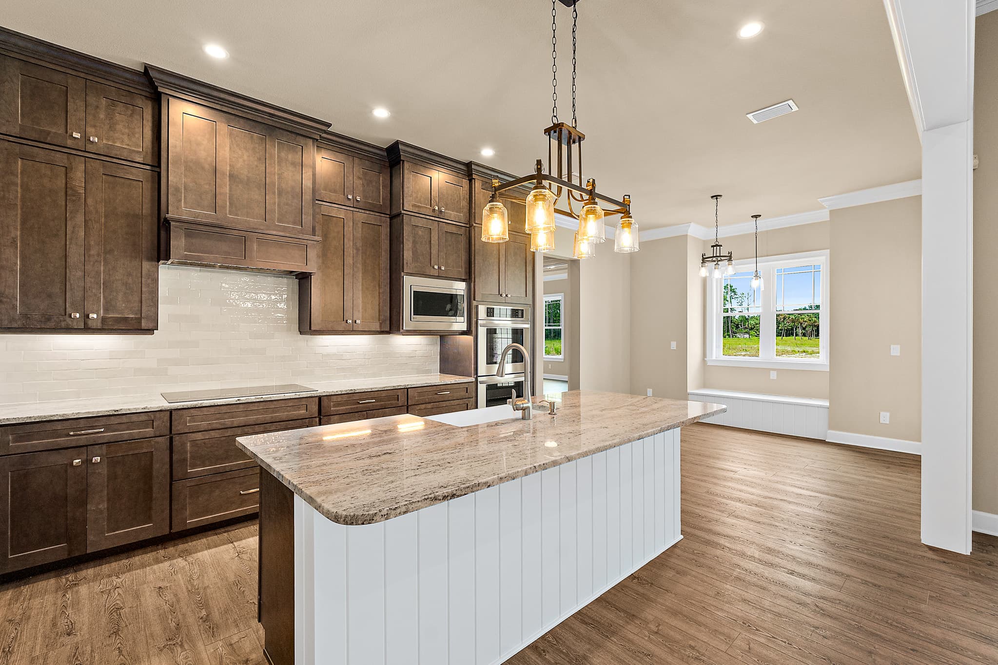 Random Garage Sale in House - Photo 1